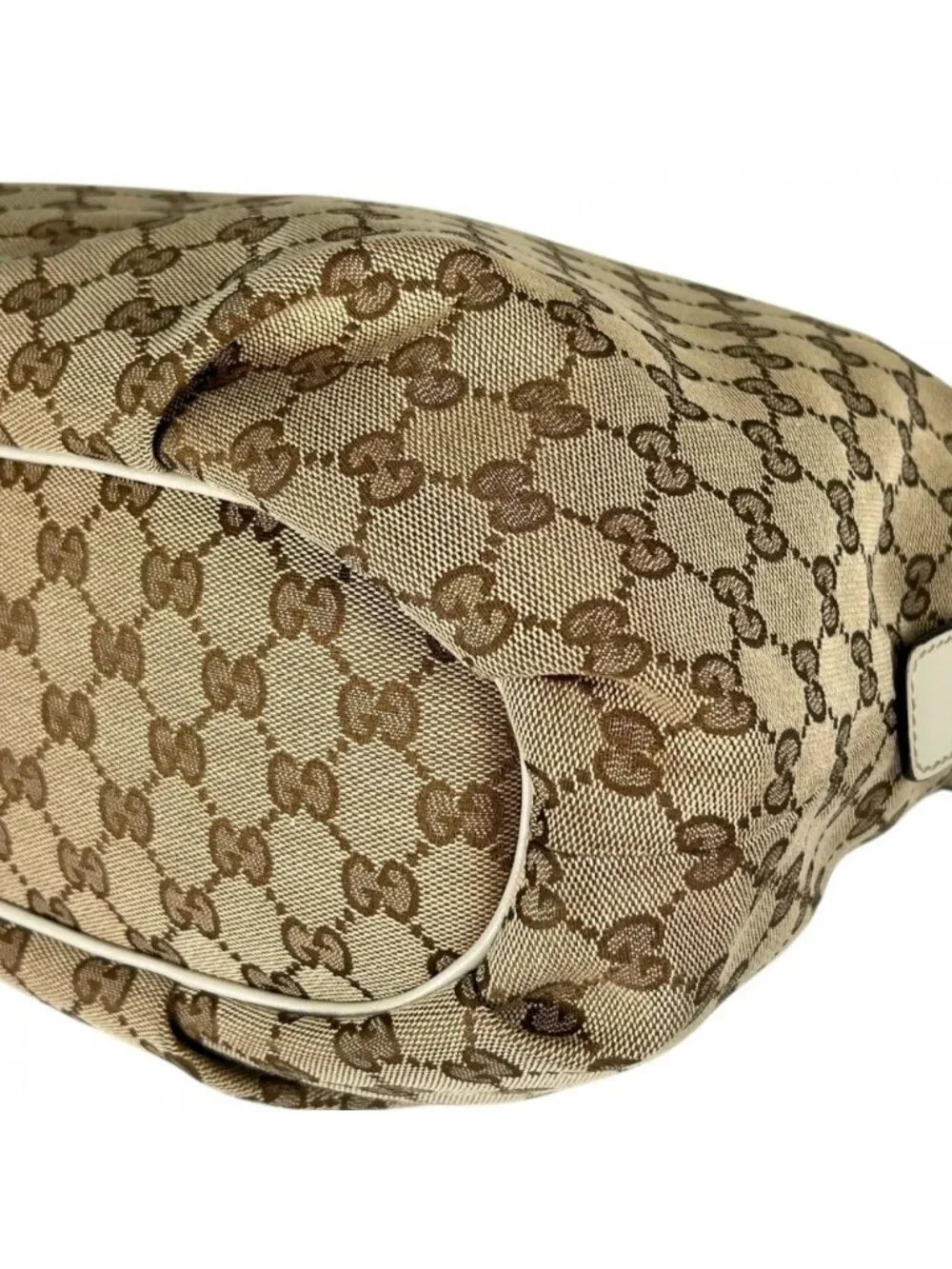 Gucci Shoulder Bag GG Canvas Beige Gold